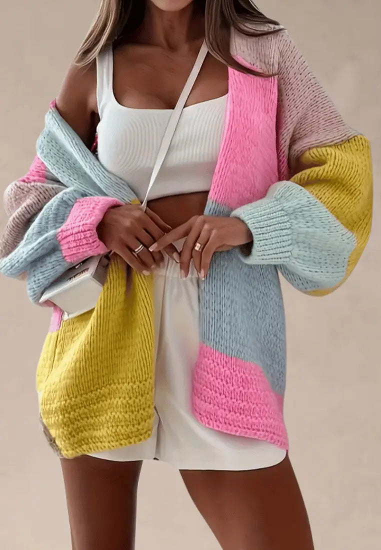 Pastelowy kardigan damski oversize z miękkiej dzianiny bez zapięcia