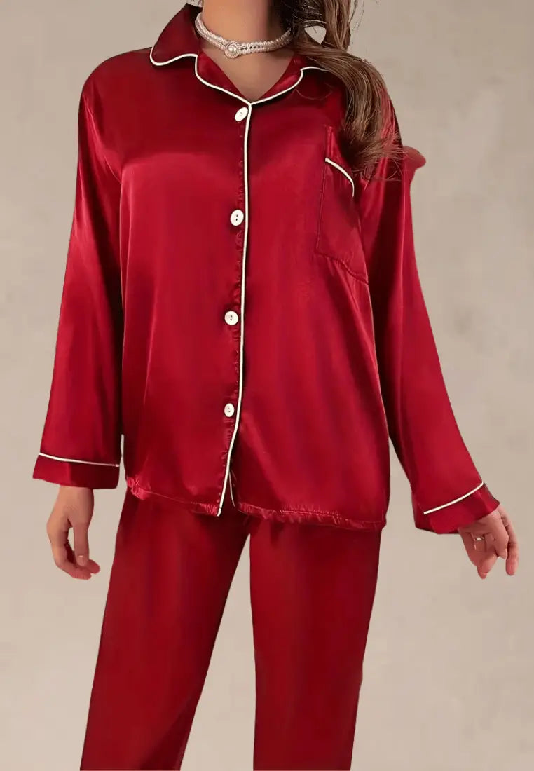 Czerwony komplet piżamowy damski satynowy z długim rękawem i długimi spodniami