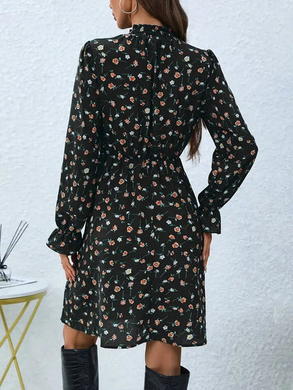 Sukienka damska w kwiaty z długim rękawem