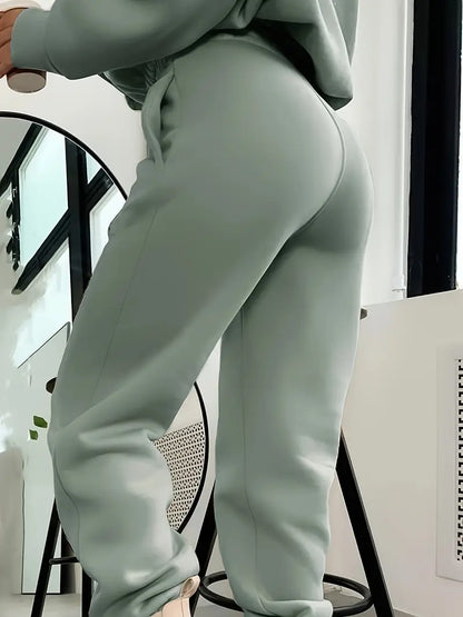 Damski dres z kapturem i spodniami jogger