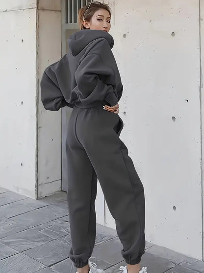 Grafitowy damski dres z kapturem i spodniami jogger