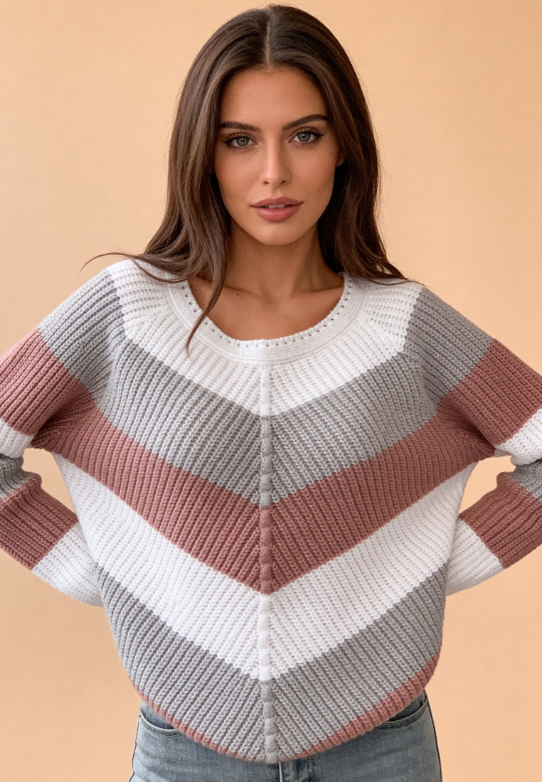 Pastelowy sweter damski w pasy z okrągłym dekoltem