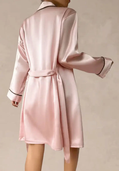 Różowy zestaw piżamowy damski satynowy na ramiączkach z szortami i szlafrokiem