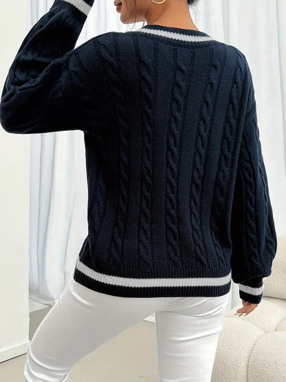Sweter w warkoczowy splot z kontrastowymi ściągaczami Granatowy