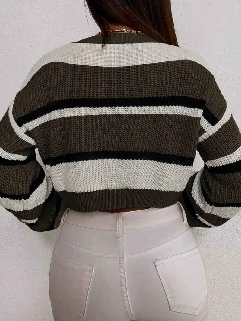 Krótki sweter w pasy z akcentami Brązowy