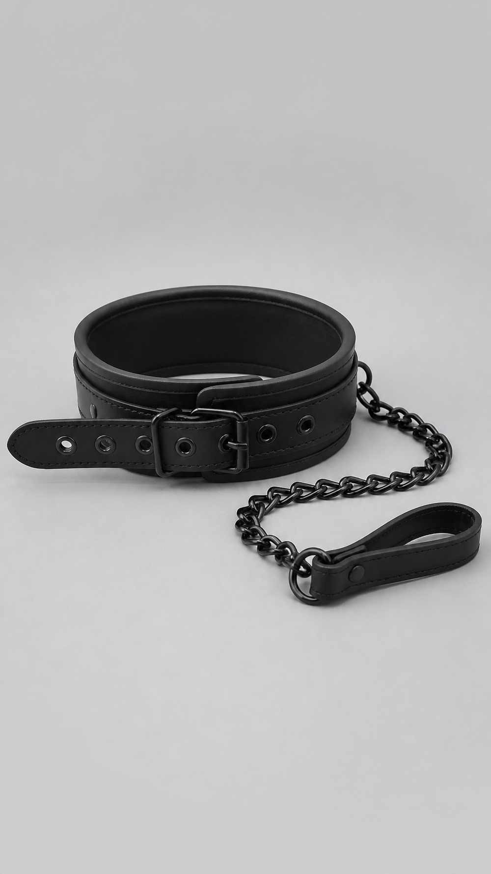 Choker z łańcuszkiem i smyczą Solesio